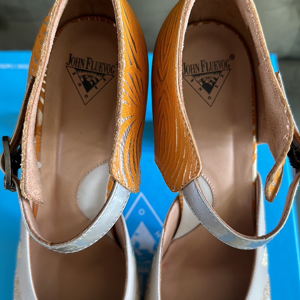 Fluevog Miracles Platform Pump - image 3